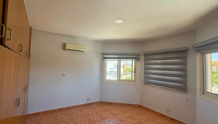 4-спальная отдельный дом в аренду 280 м² в Limassol, Kolossi -Agios Loukas