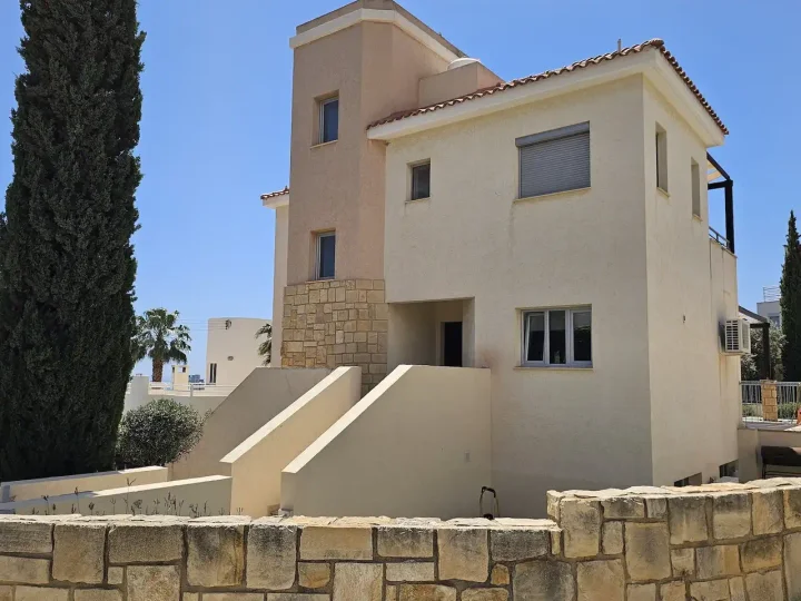 4-bedroom detached house for rent 152 m² in Limassol, Agios Tychon
