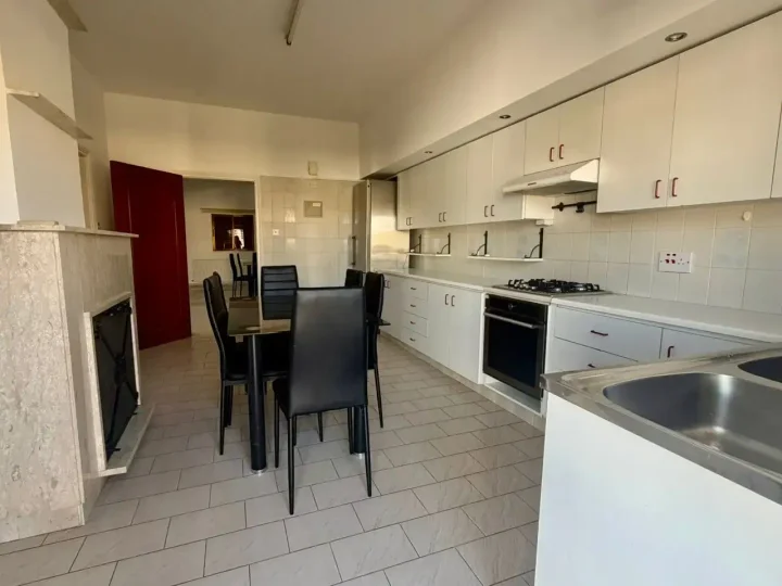 3-bedroom apartments for rent 200 m² in Nicosia, Strovolos - Archangelos