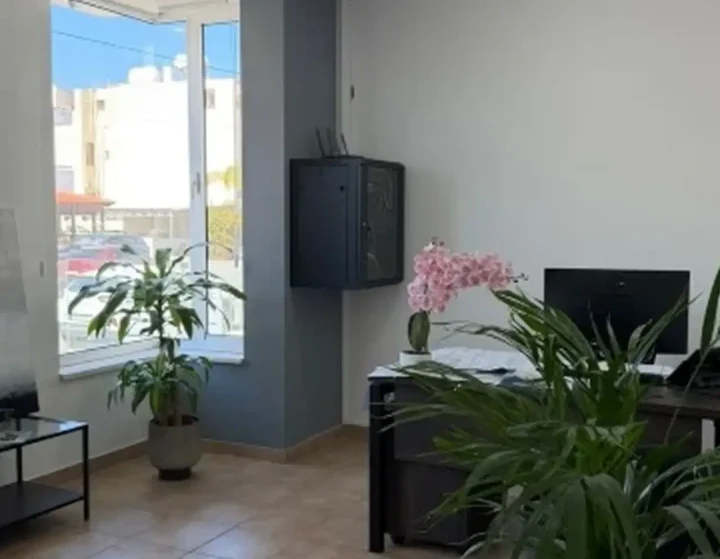 Γραφείο 280 μ² προς ενοικίαση στην τοποθεσία Larnaca, Larnaka - Agios Nikolaos