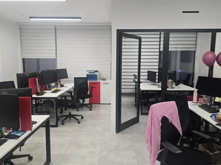 Office 500 m² for rent in Limassol, Limassol - Agios Nicolaos