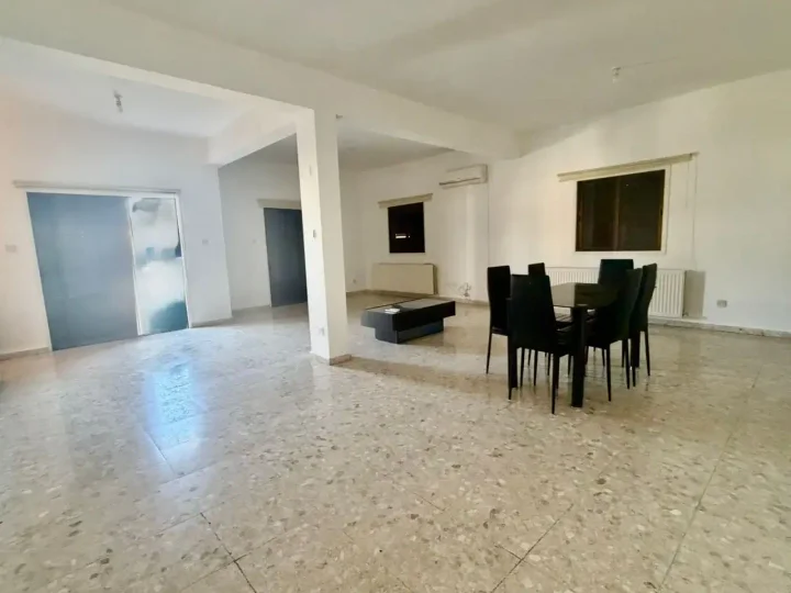 3-bedroom apartments for rent 200 m² in Nicosia, Strovolos - Archangelos