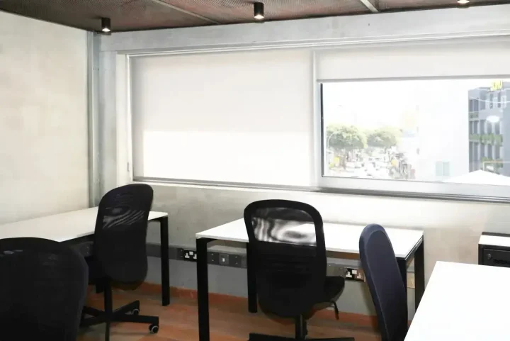 Office 300 m² for rent in Limassol, Limassol - Agia Zoni