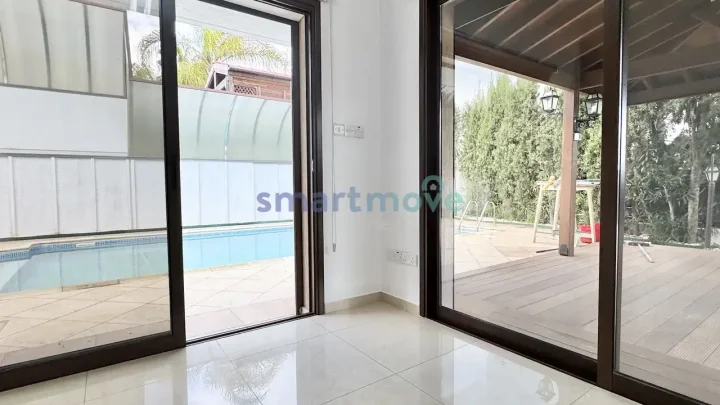 Villa for rent 180 m² in Limassol, Parekklisia