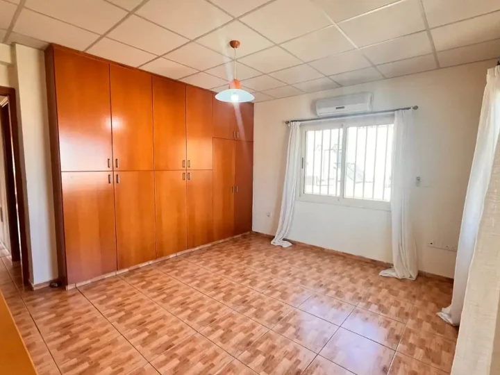 Apartments for rent 100 m² in Limassol, Limassol - Agios Nicolaos