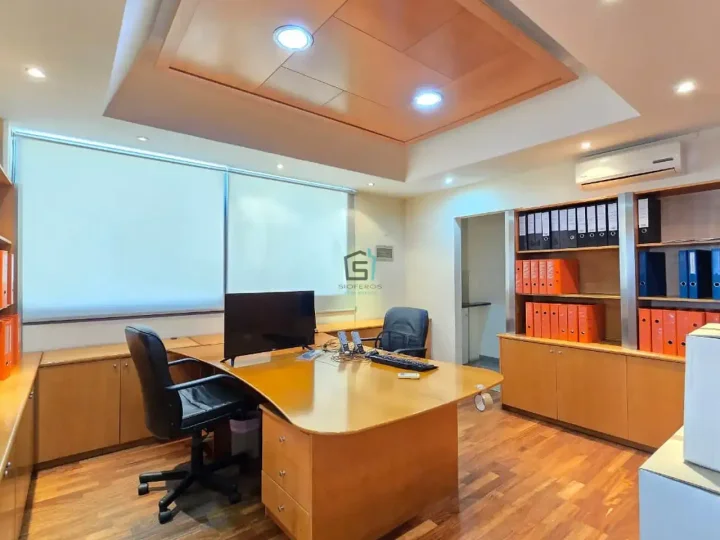 Office 200 m² for rent in Limassol, Limassol - Agios Nektarios