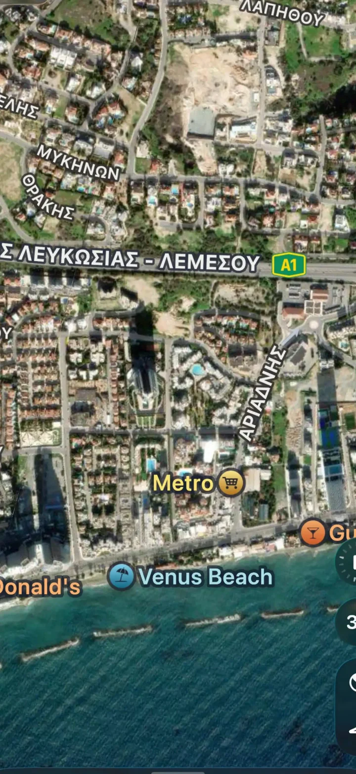 Commercial properties 240 m² for rent in Limassol, Mouttagiaka