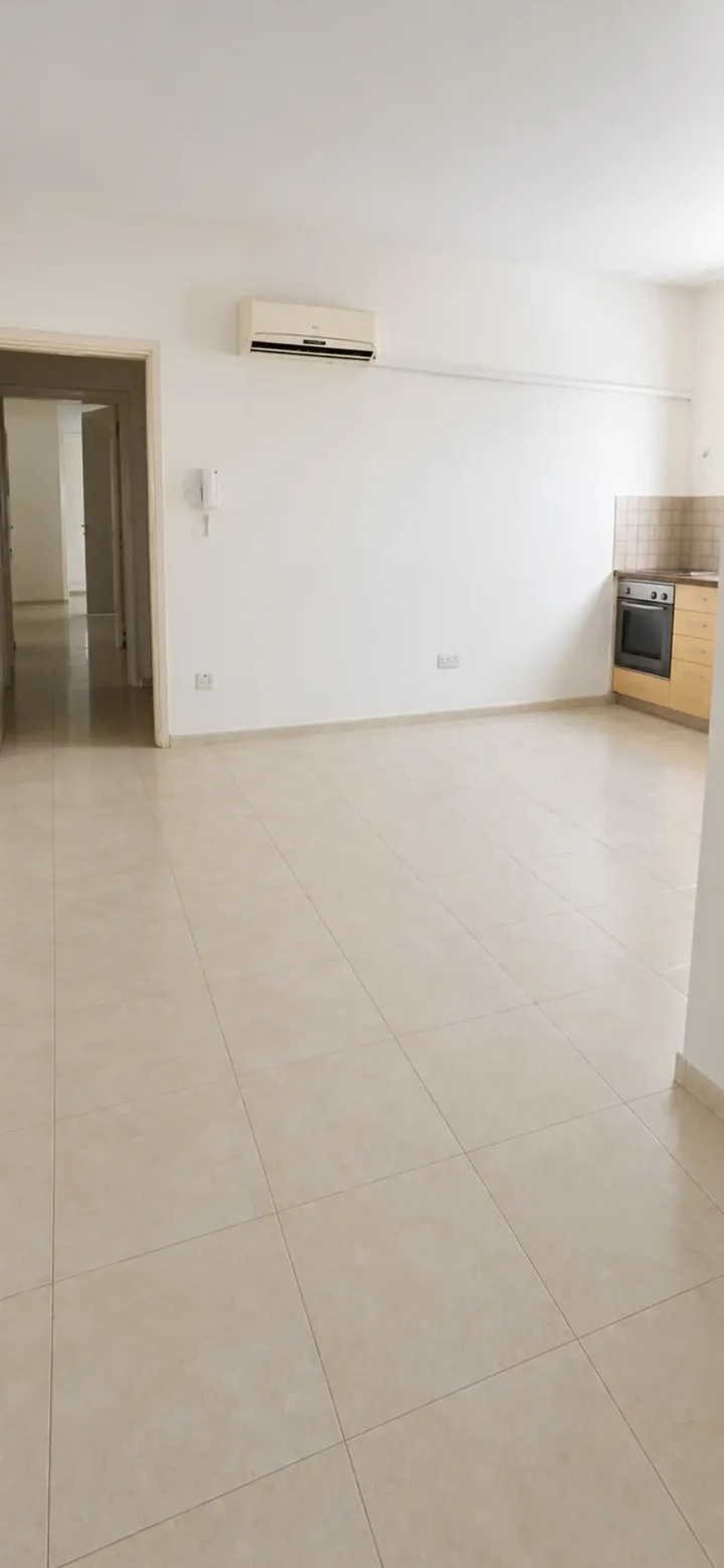 Office 40 m² for rent in Nicosia, Lakatameia - Agia Paraskevi
