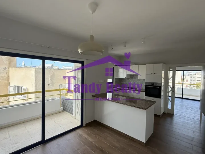 4-bedroom apartments for rent 207 m² in Nicosia, Nicosia - Lykabittos