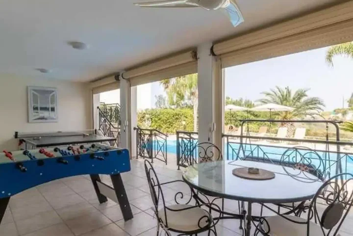 4-bedroom detached house for rent 240 m² in Paphos, Latsi