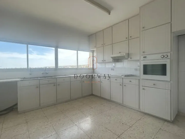 Apartments for rent 95 m² in Limassol, Limassol - Tsirion