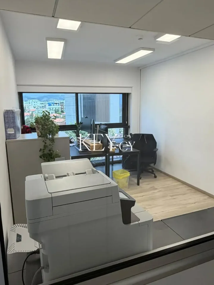 Офис 150 м² в аренду в Limassol, Limassol - Agia Zoni