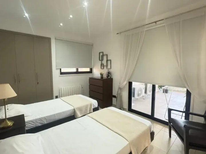 3-bedroom penthouse for rent 145 m² in Larnaca, Larnaka - Makenzy