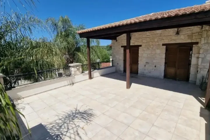 3-bedroom detached house for rent 200 m² in Paphos, Choulou