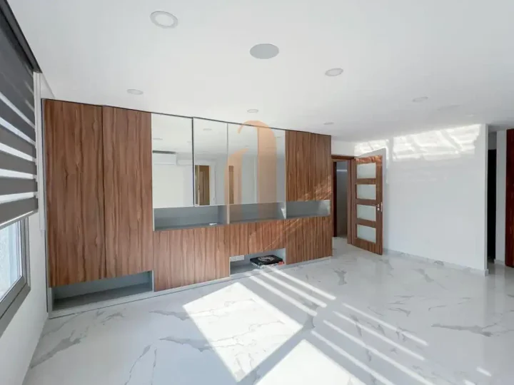 Office 125 m² for rent in Limassol, Agios Tychon Tourist Area