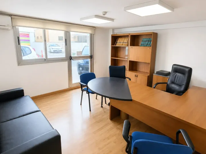 Trading area 190 m² for rent in Limassol, Limassol - Agios Georgios