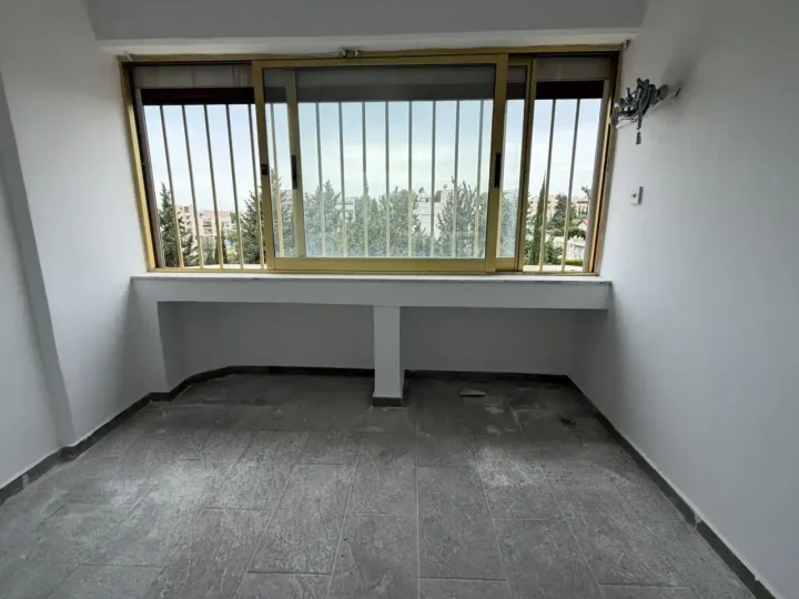 Office 90 m² for rent in Paphos, Paphos - Agios Theodoros