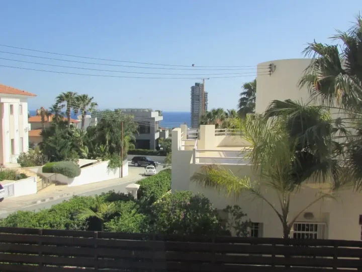 Detached house for rent 201 m² in Limassol, Agios Tychon
