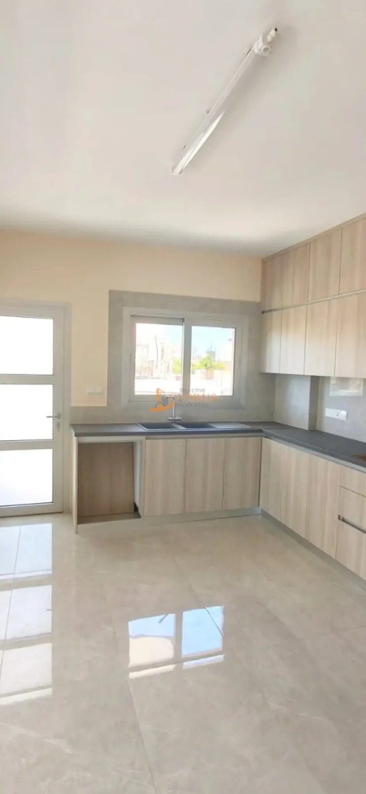 3-bedroom apartments for rent 115 m² in Limassol, Kato Polemidia