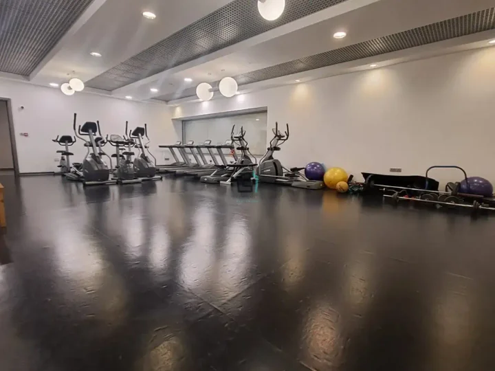 Office 500 m² for rent in Limassol, Limassol - Omonia