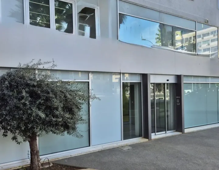 Office 300 m² for rent in Limassol, Limassol - Agios Nicolaos