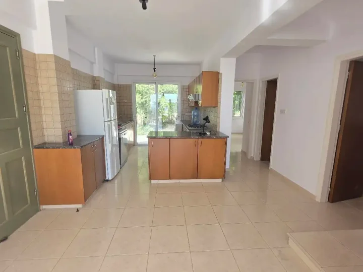Villa for rent 220 m² in Paphos, Pegeia