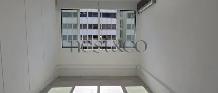 Office 130 m² for rent in Limassol, Limassol - Neapolis