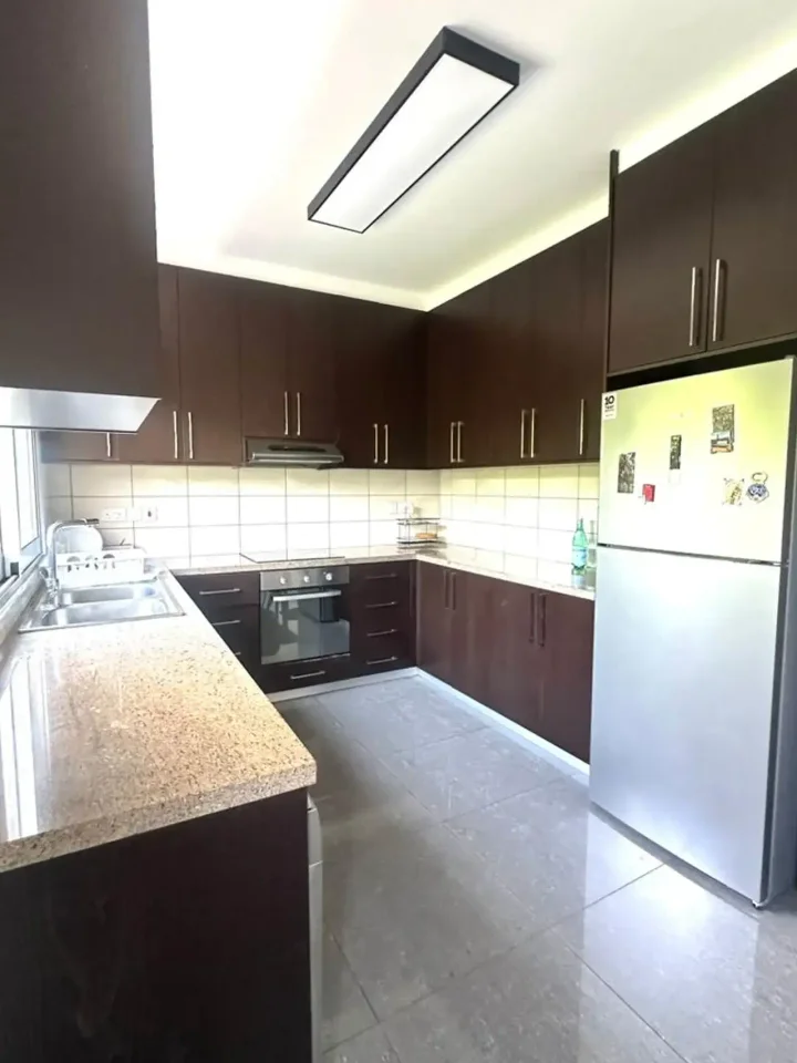 Апартаменты в аренду 130 м² в Limassol, Limassol - Kapsalos