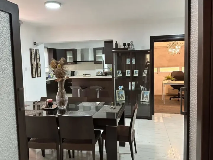 3-bedroom penthouse for rent 160 m² in Larnaca, Larnaka - Sotiros
