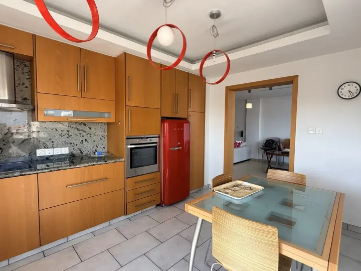 3-bedroom apartments for rent 180 m² in Limassol, Limassol - Kapsalos