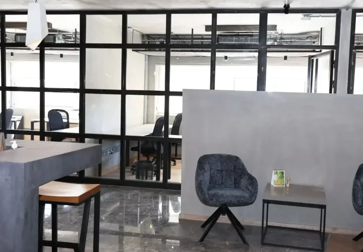 Office 300 m² for rent in Limassol, Limassol - Agia Zoni