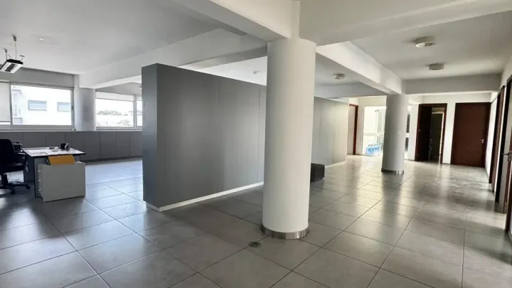 Office 500 m² for rent in Limassol, Limassol - Tsiflikoudia