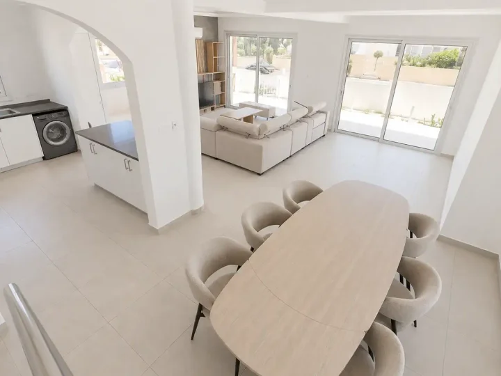 5-bedroom villa for rent 380 m² in Paphos, Paphos - Anavargos