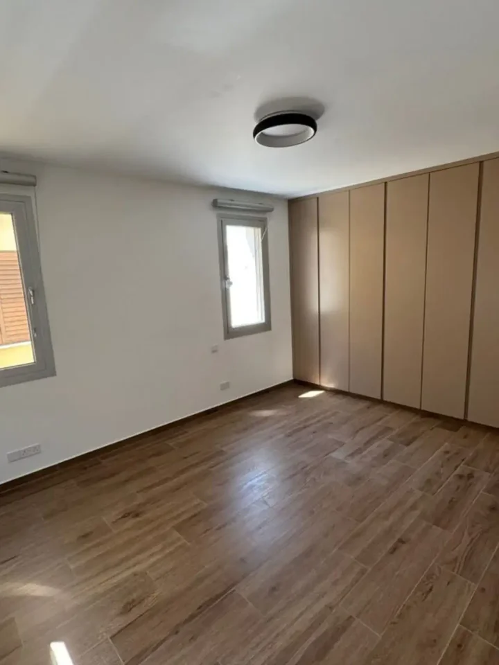 3-bedroom apartments for rent 246 m² in Paphos, Paphos - Anavargos