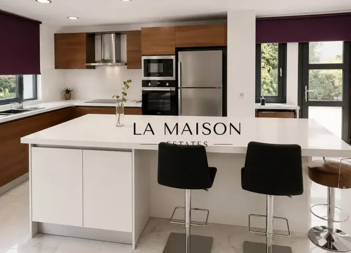 4-bedroom semi-detached house for rent 224 m² in Nicosia, Strovolos - Stavros