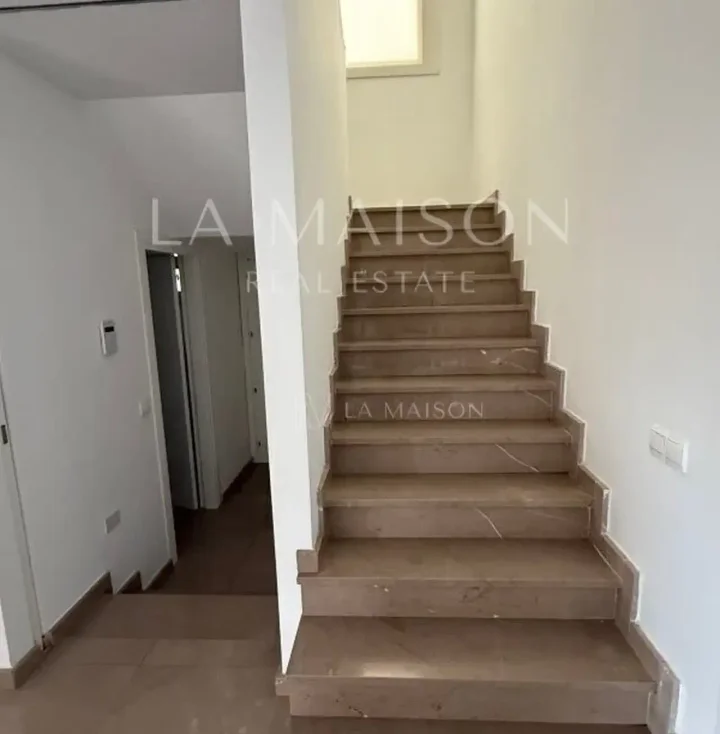 4-bedroom detached house for rent 310 m² in Nicosia, Aglantzia