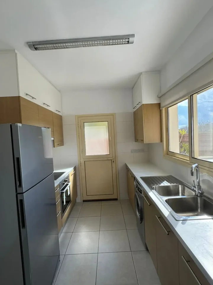 Detached house for rent 155 m² in Paphos, Mesogi
