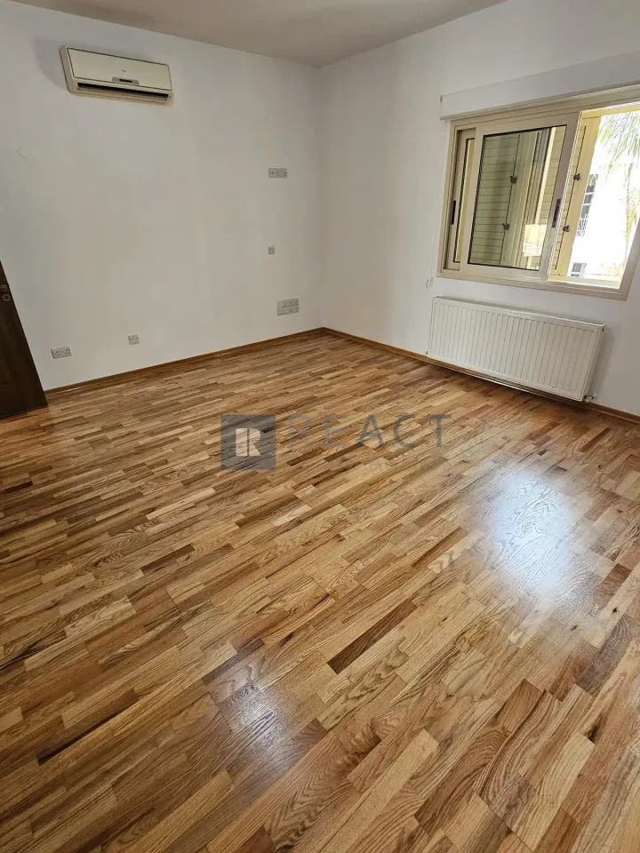 4-bedroom detached house for rent 350 m² in Nicosia, Palouriotissa