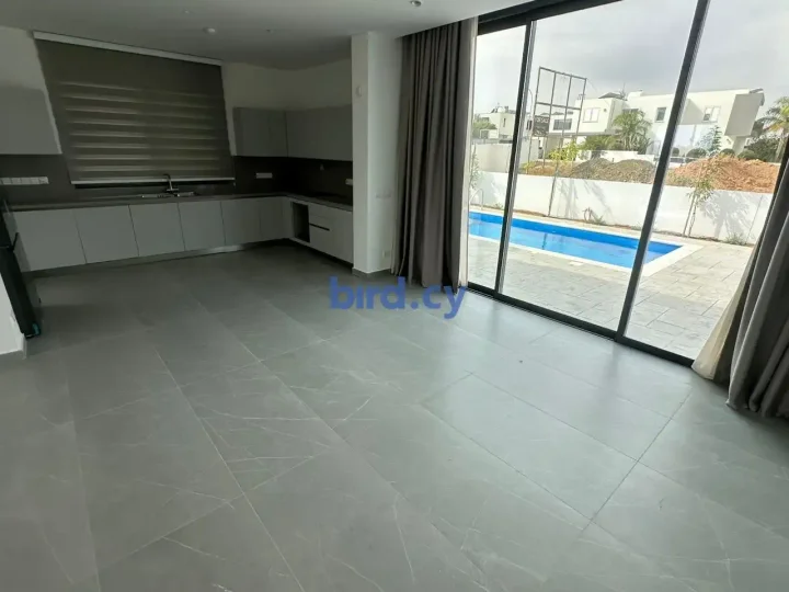 4-bedroom detached house for rent 270 m² in Nicosia, GSP Area