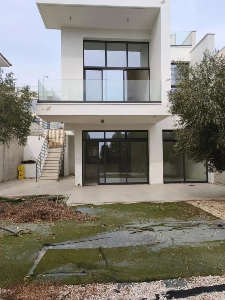3-bedroom villa for rent 145 m² in Limassol, Germasogeia
