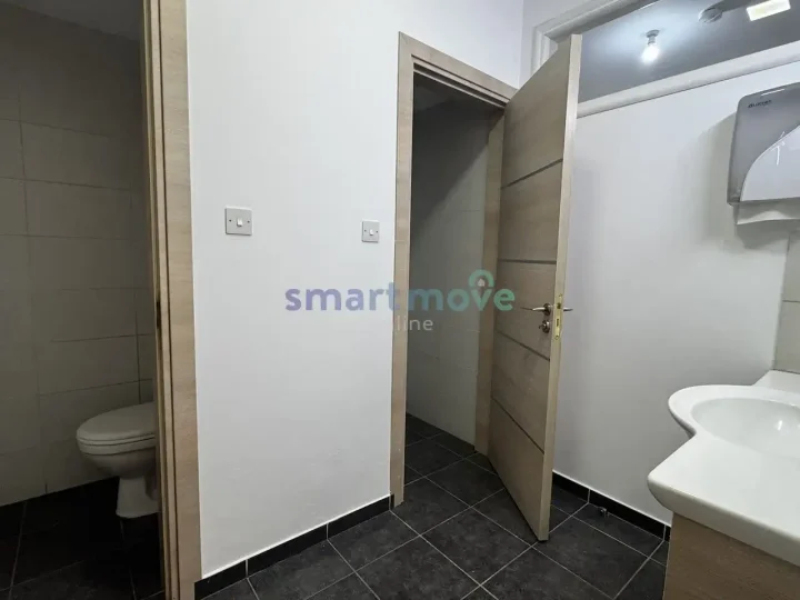 Office 300 m² for rent in Limassol, Agios Athanasios
