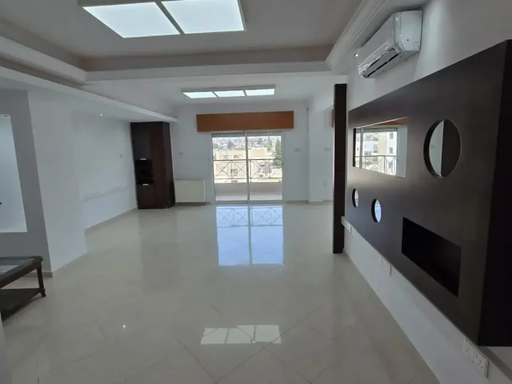 Γραφείο 185 μ² προς ενοικίαση στην τοποθεσία Limassol, Limassol - Mesa Geitonia