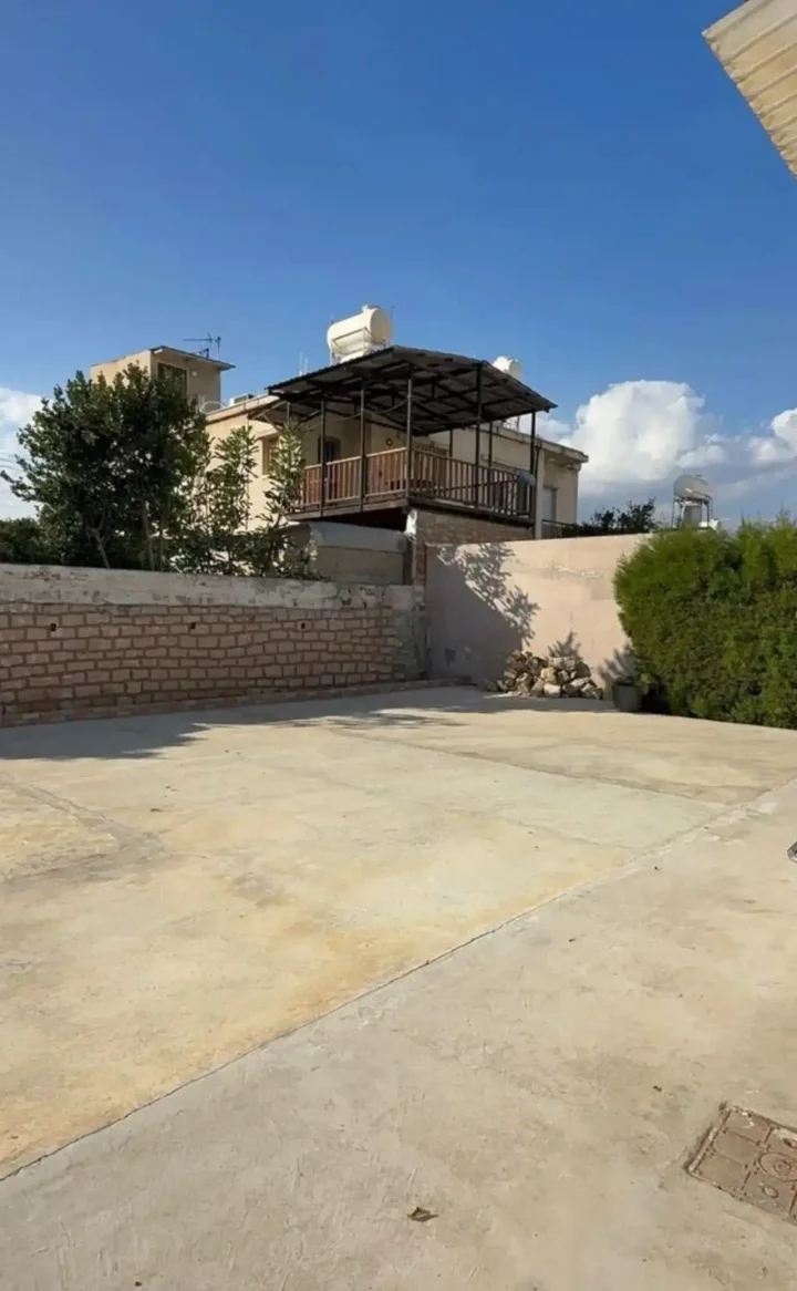 Commercial properties 230 m² for rent in Limassol, Limassol - Agios Ioannis