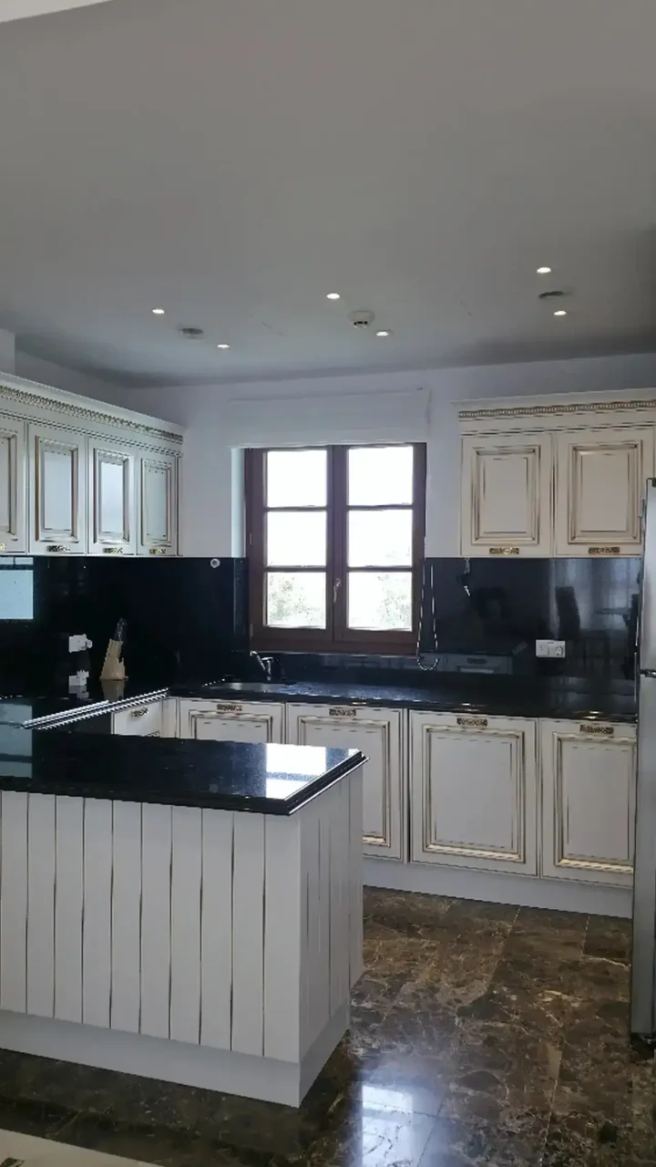 3-спальная апартаменты в аренду 135 м² в Limassol, Germasogeia
