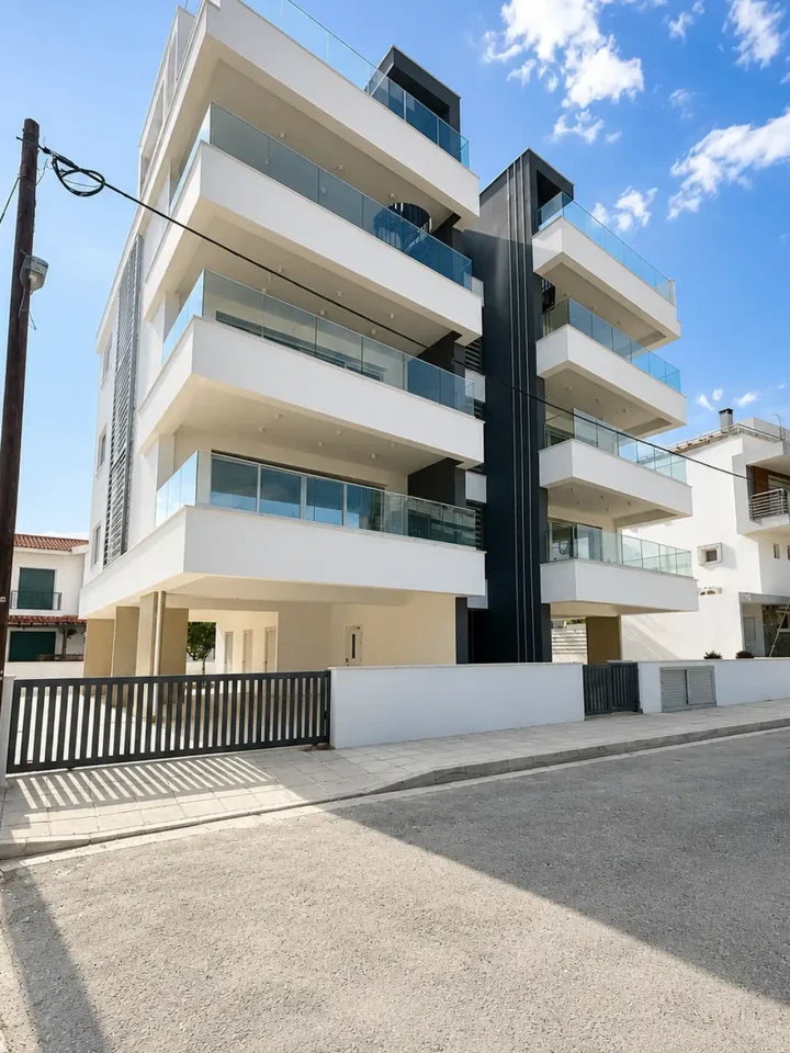 Apartments for rent 76 m² in Limassol, Germasogeia Tourist Area