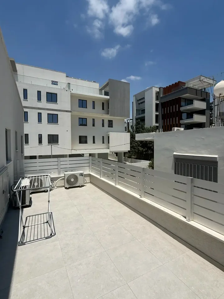 3-bedroom apartments for rent 180 m² in Limassol, Potamos Germasogeias