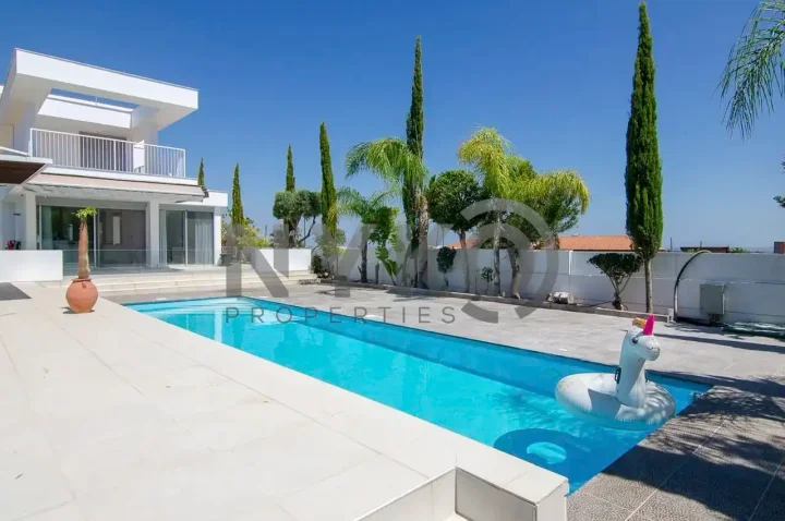 4-bedroom detached house for rent 340 m² in Limassol, Ypsonas