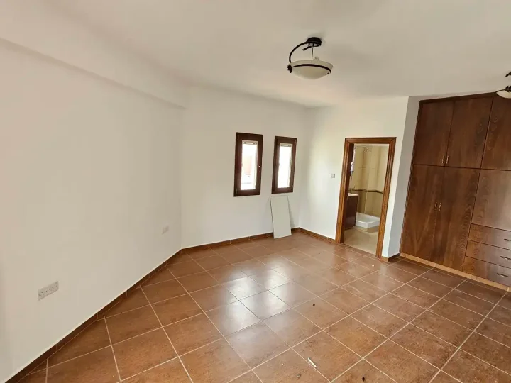 Residential properties for rent 260 m² in Larnaca, Larnaka - Agioi Anargyroi I