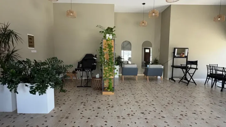 Trading area 80 m² for rent in Limassol, Limassol - Zakaki