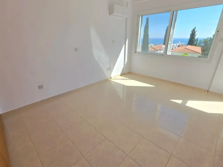 Villa for rent 220 m² in Paphos, Pegeia
